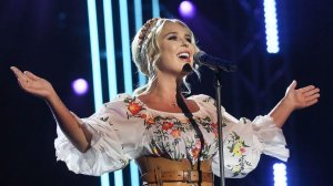 Песня: «Шёл казак на побывку домой» (ПЕЛАГЕЯ).