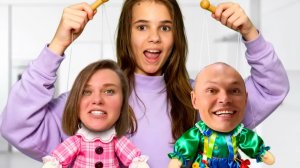 Катя и Макс управляют днём родителей