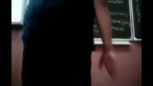 пацан страдает говной в в школе