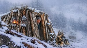 Зимний бушафт-лагерь в горах _ Выживание в сильный снегопад _ Секреты выживания.