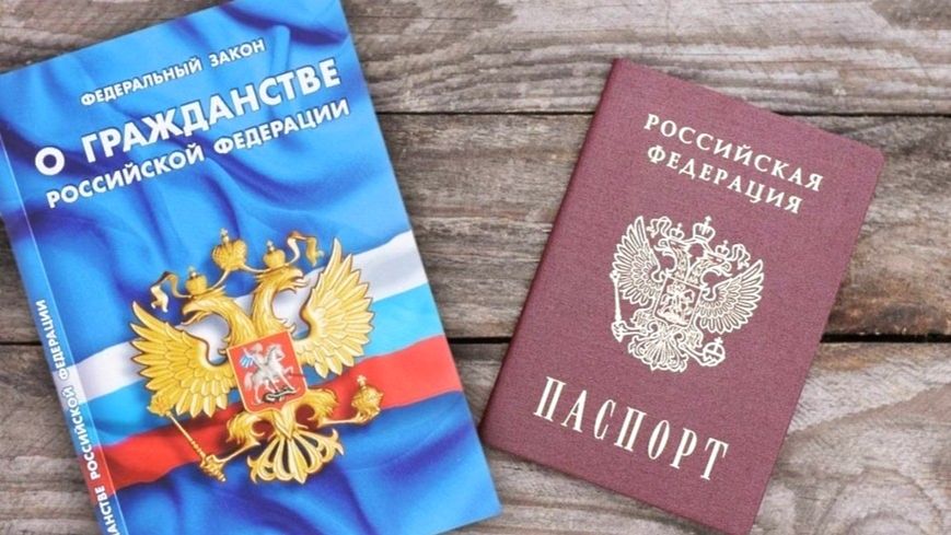 Вартовчанин нелегально прописал больше 20 россиян на своём участке