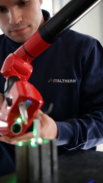 Контроль качества входящих компонентов на фабрике ITALTHERM.