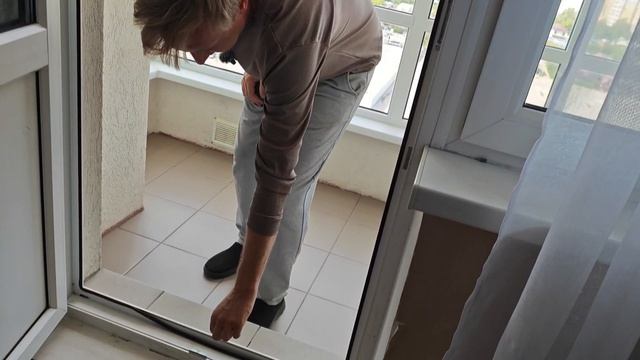 Белая перчатка с Димартиком