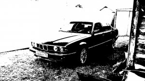 BMW e32 одобряет новый забор!