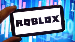 «Стрим-винегрет: Вкусно играем, щедро раздаем 1000 Robux!»