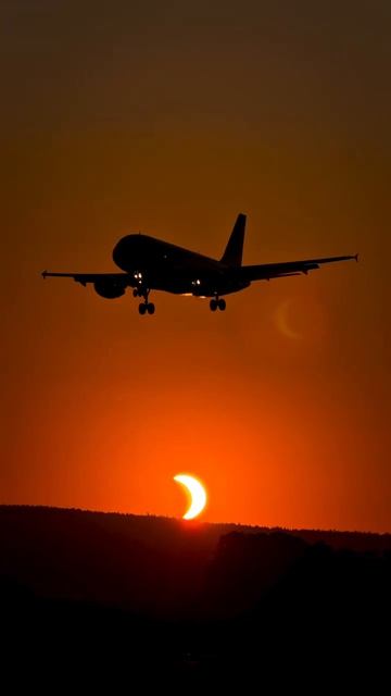 Солнечное затмение 🔥✈️😍