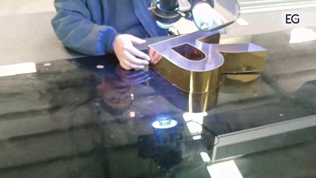 Лазерный станок для сварки объёмных букв LW-350W