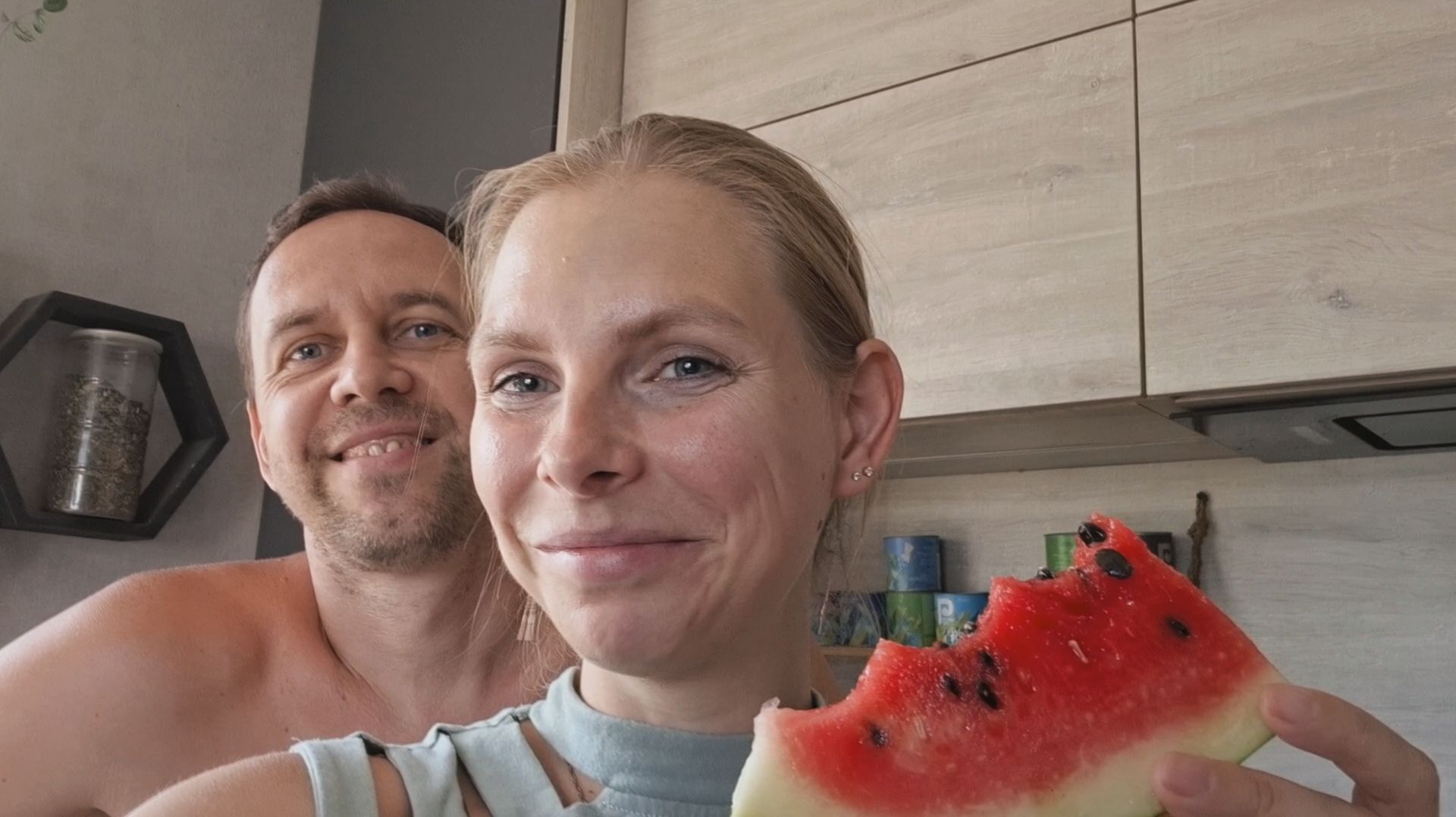 Vlog☀️опять к маме /последний раз показываю муравьев /плохие арбузы / пончики