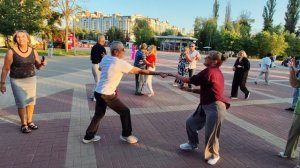 14 августа. В белом танце кружимся...