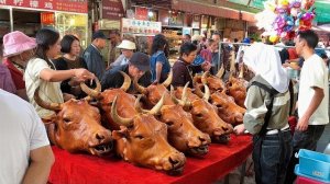 на рынке в провинции Юньань