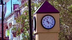 Большая прогулка по ул Уральской с её маленькими историями🏫🏠👫🛻🚌🚚🌳🌱🌼