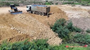 Nicely Landfill Into Water Hole Small Is Done By Skilled Shantui DH17c3 Dozer & 25-ton Dump Trucks-0