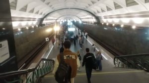 Станция метро Славянский бульвар интерьер, пассажиры, поезда Москва Фрагмент 14