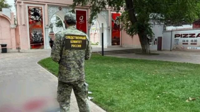 20 ударов ножом,Мужчина из кровной мести зарезал человека в городском саду в Махачкале.