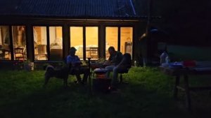 Шурпа в казане и новые ворота. Собираем первые лисички и строим сарай по старинке.