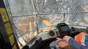 Новейшие самосвалы Caterpillar 992 и 777 в условиях полноценной эксплуатации в карьере — Interkat SA