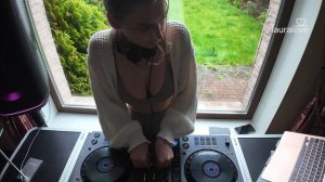 Lauraloove DJ Set at Home   Afro & Tech House Vibes [Live 2025]