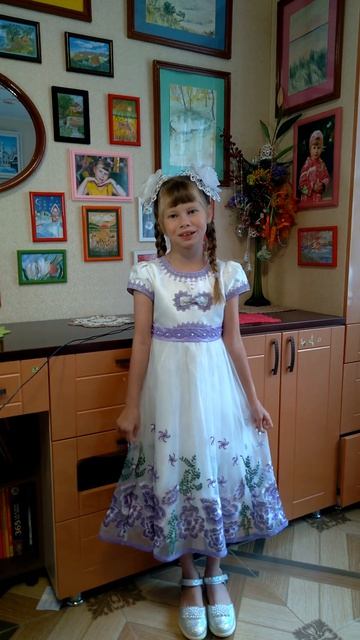 Палашова Милена, 8 лет. Н. М. Рубцов «В осеннем лесу»