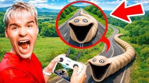 🕵️♂️ ДРОН СНЯЛ ГИГАНТСКОГО ЧЕРВЯ-ПОЖИРАТЕЛЯ В 3:00 НОЧИ!!! 🛸💥 Он вылез из земли! Шок! ❌