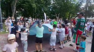 Олимпишка и Спортишка провели эстафеты для юных нижнекамцев в парке Тукая