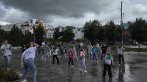 В ДЦМБ прошел флешмоб, приуроченный к международному дню молодежи