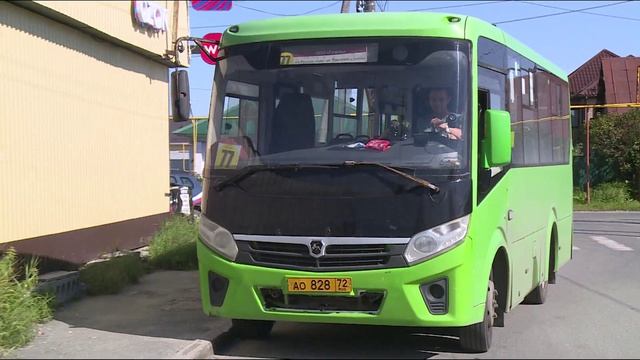 Жители Патрушева пожаловались на отсутствие остановочного комплекса