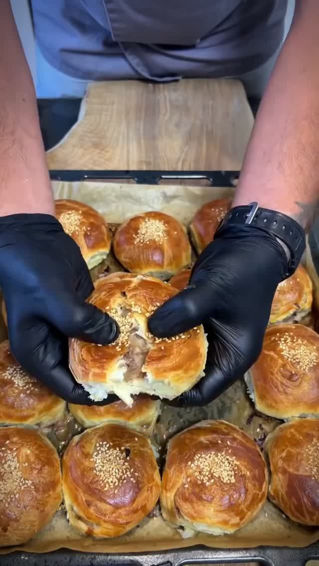 Самса с картофелем и мясом.