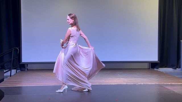 Наталия Трофимова  дефиле 09.08.2026 Белая Вечеринка, Шкиперский Молл модный показ дизайнер СПб