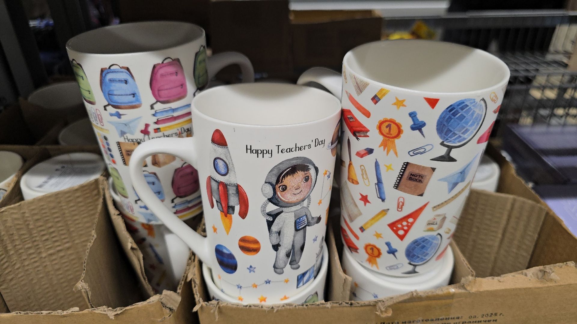 Целых два новых завоза в Чижике! Смотреть - не пересмотреть! Товары для школы, новая одежда и обувь.