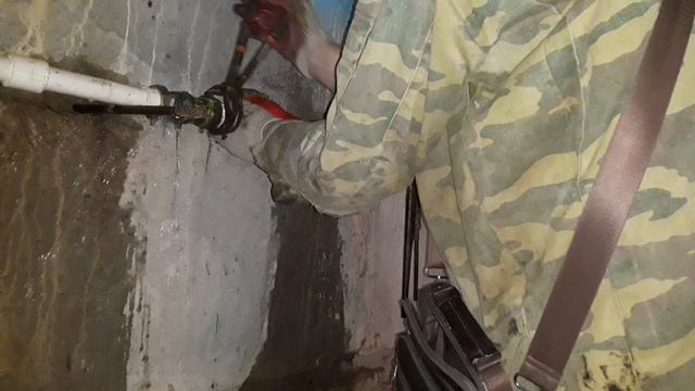 Шабашка! Меняем старый (ф-32 мм) счетчик на новый, в многоквартирном доме.