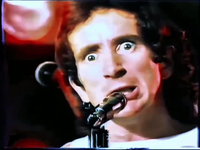 AC/ DC - It’s A Long Way To The Top If You Wanna Rock N Roll (1976)