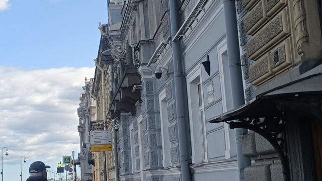 Вдоль набережной Невы, красота архитектуры, день чудесный. Питер. 14.08.26
