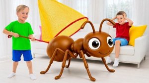 Дети ловят ГИГАНТСКИХ жуков дома и узнают интересные факты о насекомых!