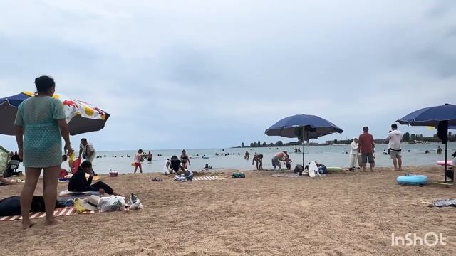 Вечерняя прогулка по пансионату Голубой ИК/ пляж 🏖️/ магазины 🛍️ 2 серия.
