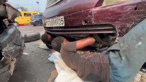 Трудовые будни африканских автомехаников. Ремонт и тест техники