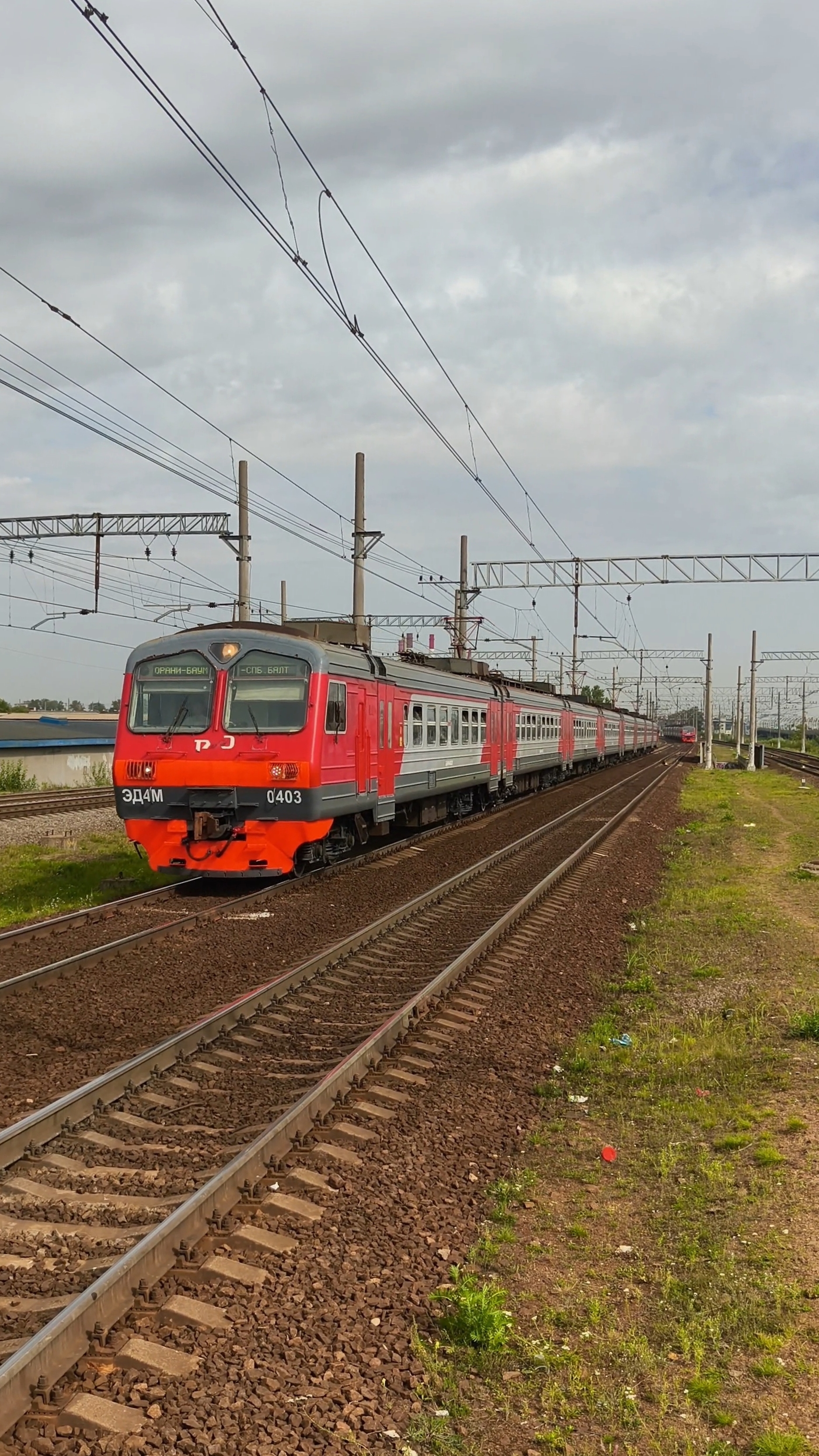 ЭД4М 0403 на перегоне Броневая - Лигово. Платформа Ленинский проспект