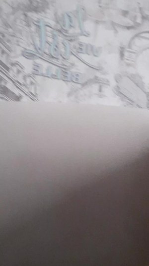 ﹥:)