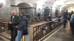 Станция метро Курская интерьер, пассажиры, поезда Москва Фрагмент 3