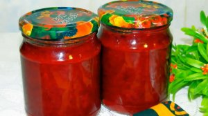 Необычно приятный вкус у сегодняшней аджики со свёклы! Никакой стерилизации, храню просто в шкафу.
