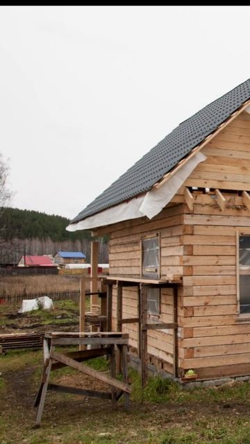 Клип на песню про дачу от нейросети