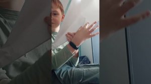один из самых больших бумажных самолётиков
