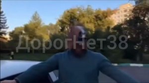 Стукнул и тупо свалил! Порядочности ноль у данного наездника осла! Усть-Илимск