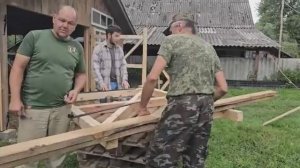 ШУРПА В КАЗАНЕ И НОВЫЕ ВОРОТА СОБИРАЕМ ПЕРВЫЕ ЛИСИЧКИ И СТРОИМ САРАЙ ПО СТАРИНКЕ