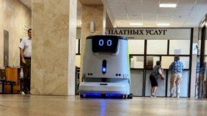 Школы и больницы заменяют уборщиц на роботов-пылесосов. За два года на их закупку потратили уже 60 м