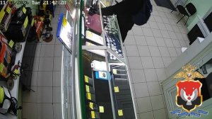 Житель Удмуртии задержан полицейскими за разбойное нападение с ножом в ломбарде в Ижевске