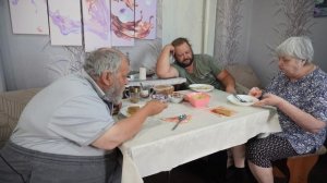 Вкусно кушаем всей семьёй мясные шарики с бульоном и макаронами ПОДВАЛ ИЛЬИЧА вкусная еда