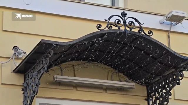 Пожар на крыше исторического дома в центре Петербурга