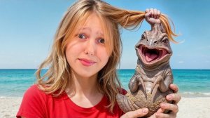 Я НАШЁЛ ДЕТЁНЫША HAND SEA MONSTER В РЕАЛЬНОЙ ЖИЗНИ!! АМЕЛЬКА КАРАМЕЛЬКА