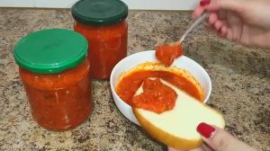 Вкусный соус из перца с помидорами.