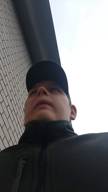 шёл на тренировку